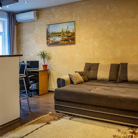 John Private Parking Apartment Brasov