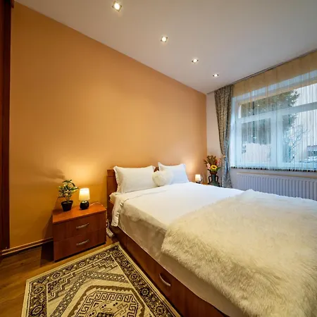 John Private Parking * Brasov