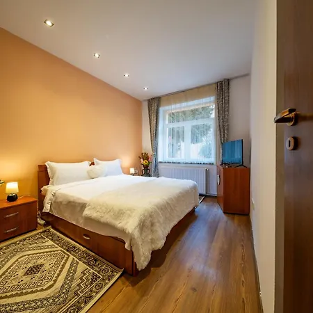 John Private Parking Apartment *