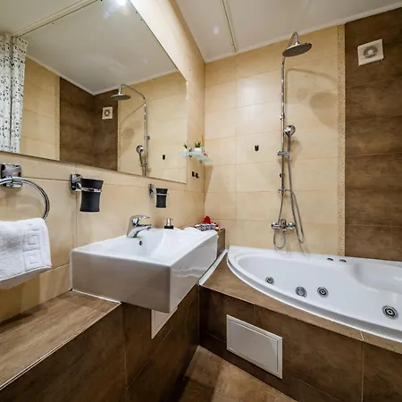 John Private Parking